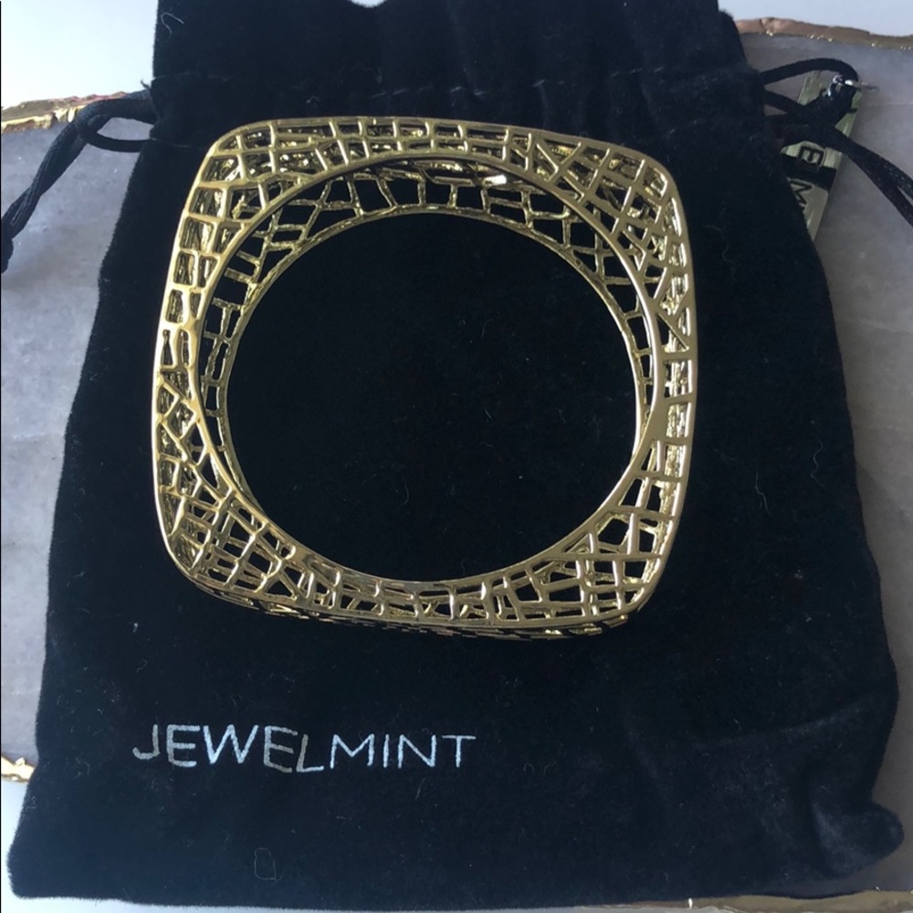 Jewelmint unique Geometric bangle- Valentines 💝